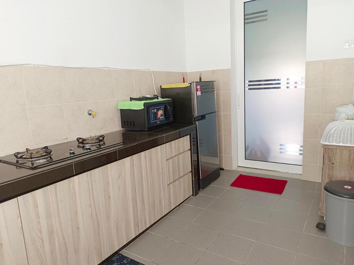 Dg Homestaymuslim Putrajaya - Near Alamanda ภายนอก รูปภาพ